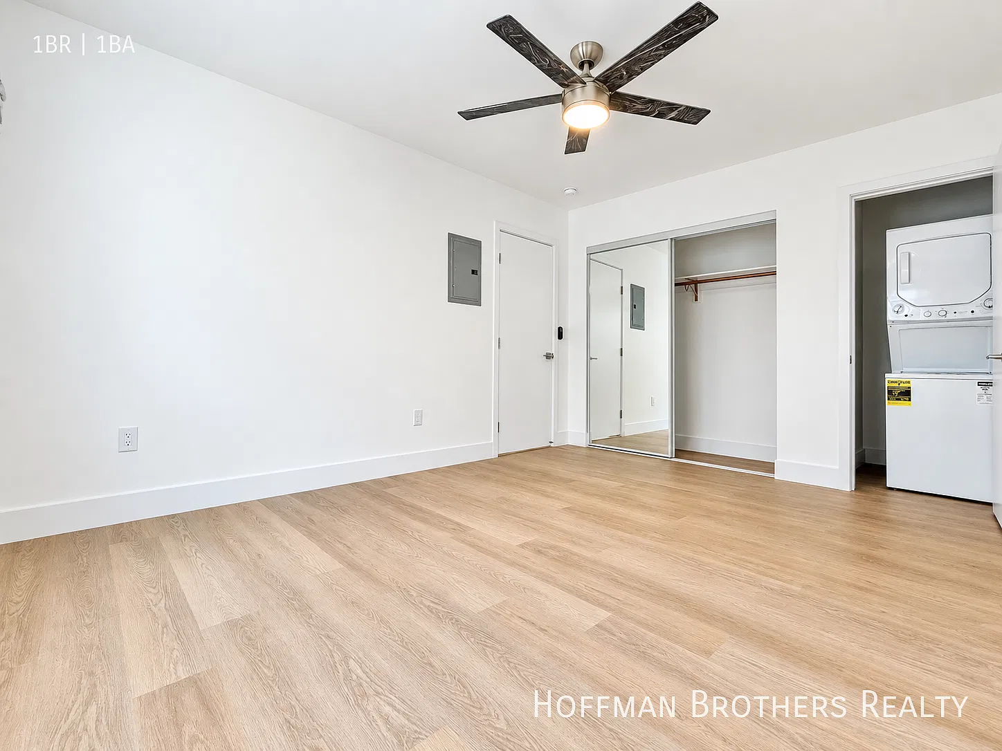 Echo Park 1BR with In-Unit Laundry, A/C, Parking Available & Updated Finishes! — Photo 4