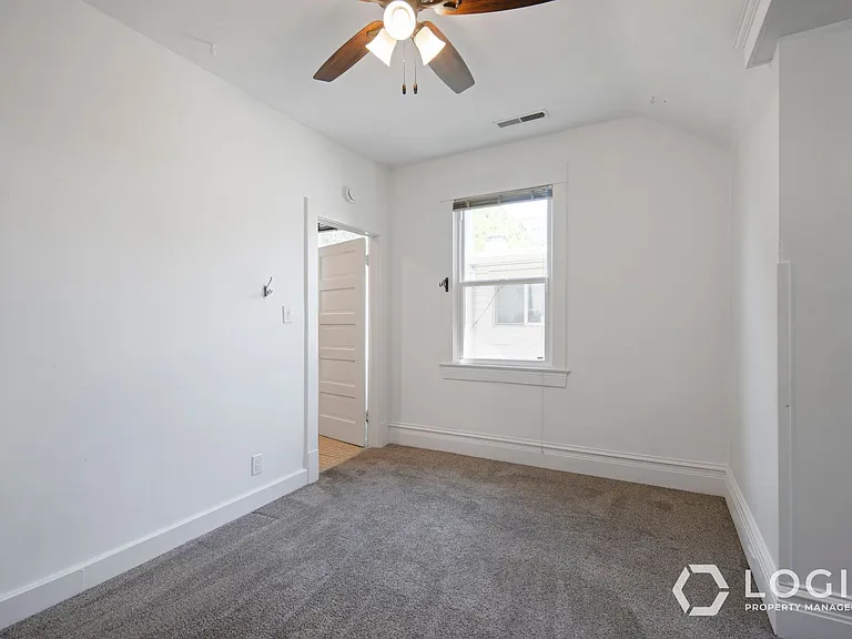 423 S Douglas St #UPSTAIRS — Photo 12