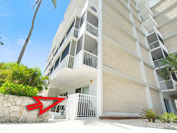 3rd image of 60 Pelican St W APT 103