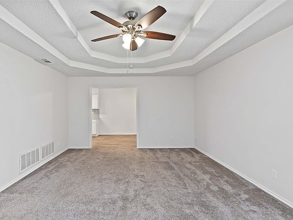 5th image of 3440 Salmon St