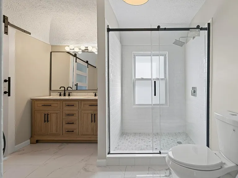 2113 Fairview Ave #1 — Photo 7
