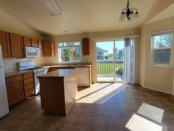 2nd image of 2838 W Elmwood Dr #D