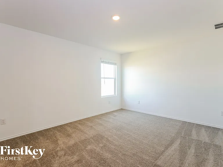 6611 Scarecrow Way — Photo 7