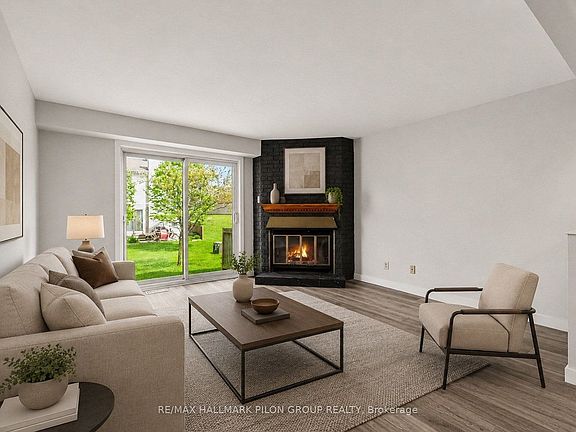 4th image of 110 Valley Stream Dr #B