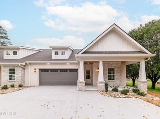 111 Alpine Dr, Clinton, TN 37716