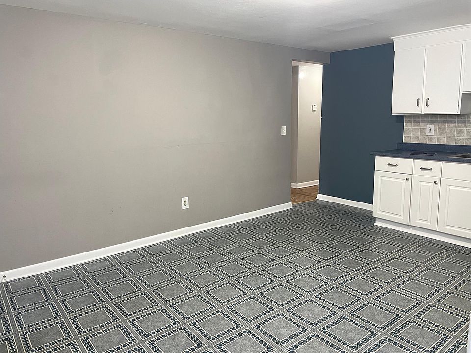 16 Atkins St Meriden, CT, 06450 Apartments for Rent Zillow