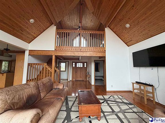 2nd image of 90 Roberts Ln