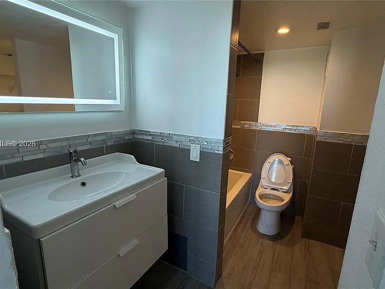 3660 NE 166th St #607 — Photo 3