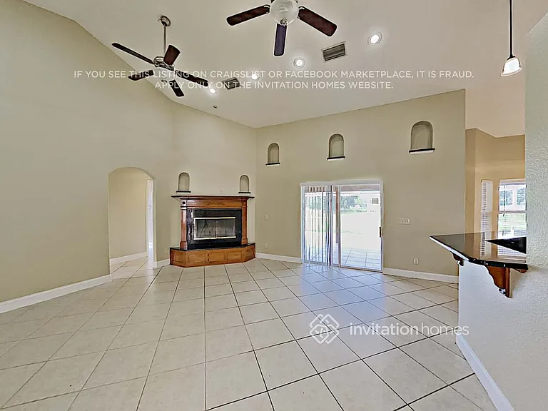 19727 Sabal St — Photo 5