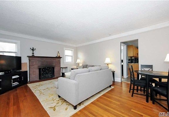 3rd image of 267 Plainfield Ave