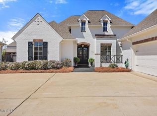 102 Saint Charles Dr, Madison, MS 39110