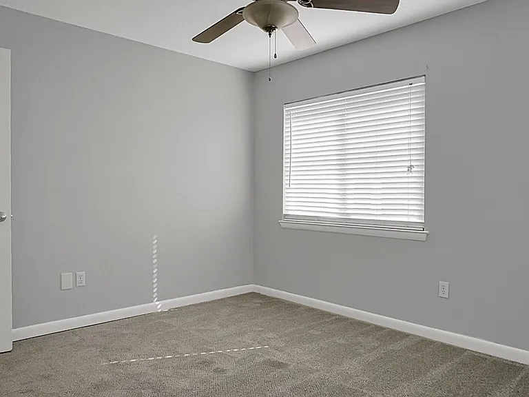 273 Alexandra Dr #11 — Photo 28