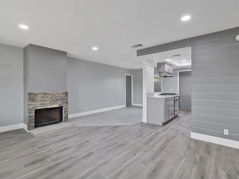 13116 Mohawk Rd — Photo 2