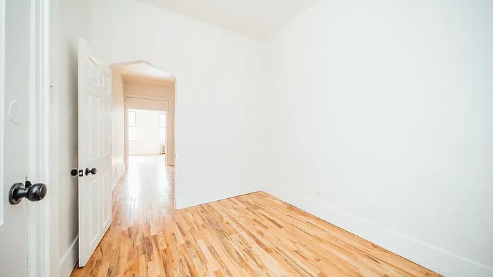 Rented by Nooklyn NYC LLC | media 24