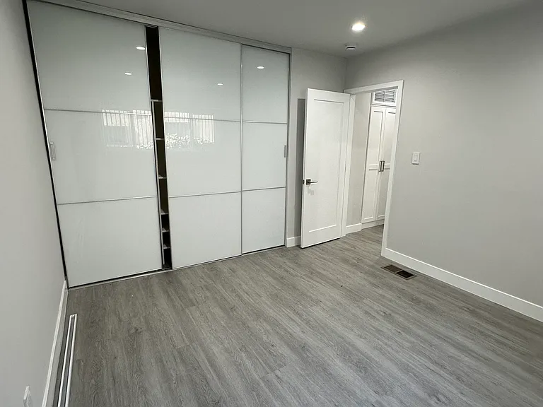 1145 S Holt Ave #7 — Photo 22