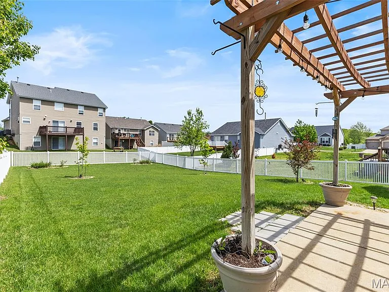 209 Flint Brook Dr — Photo 24