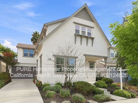 3rd image of 1718 Linden Ln