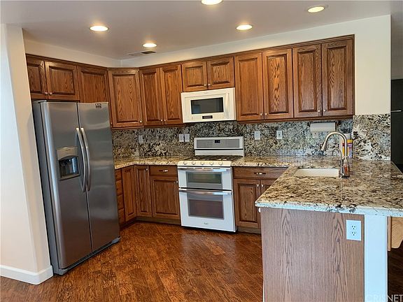 4th image of 30588 Park Vista Dr