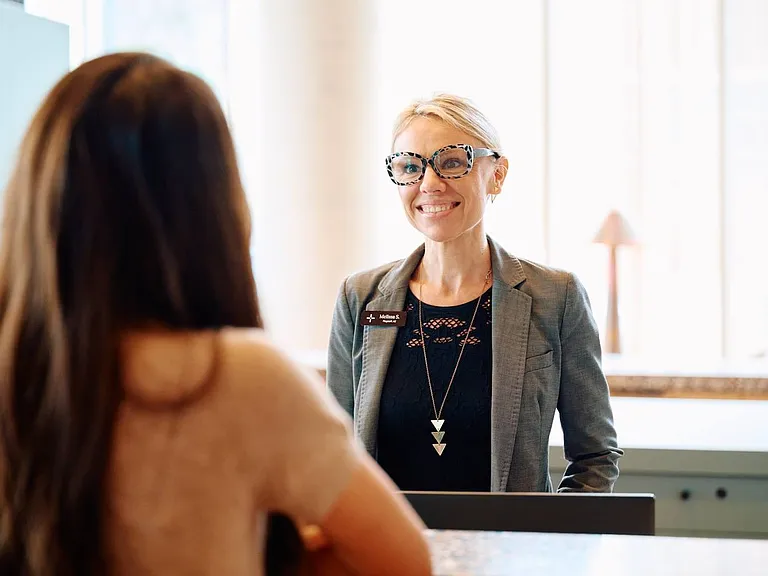 Sol Modern Phoenix Apartments Concierge Service