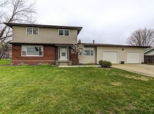 1380 Airport Rd, Lincoln, IL 62656