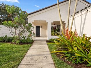 15221 SW 158th St, Miami, FL 33187