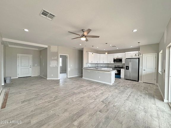 4th image of 3610 N BANDELIER Drive