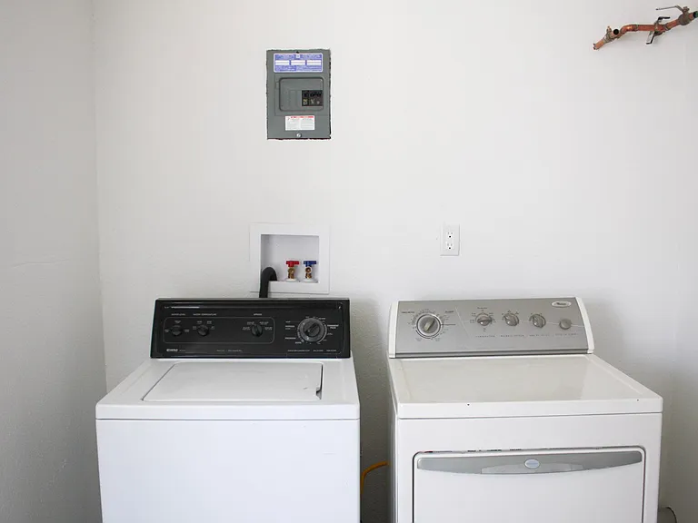 1125 Tamerack Ave #A — Photo 6