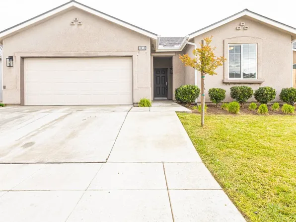 8418 S Rodriguez Ave, Parlier, CA 93648