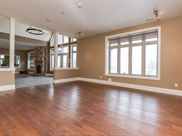 935689 Airport Rd — Photo 28