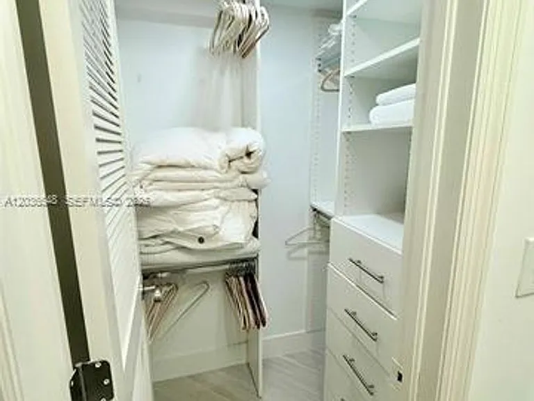 2951 S Bayshore Dr #316 — Photo 10