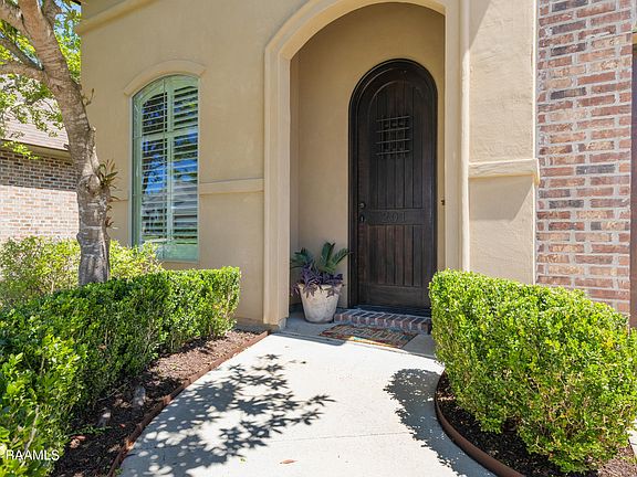 2nd image of 201 Golden Cypress Dr