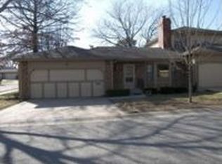 11041 W 95th Ter, Overland Park, KS 66214