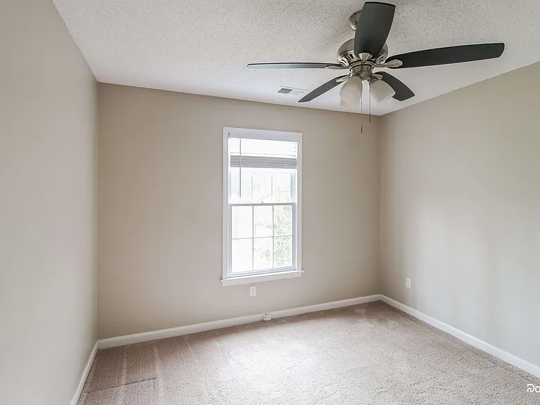 5575 Dusty Ridge Trl — Photo 10