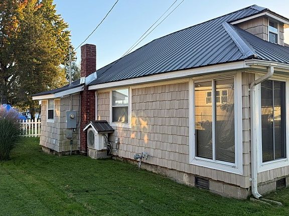 4th image of 10589 Woodland Ave