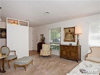 4th image of 211 Fawn Meadows Dr