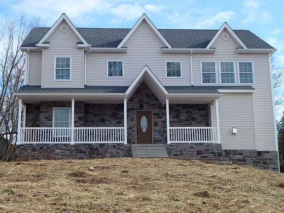 3rd image of 17 Mayer Ln