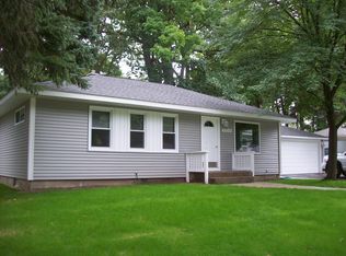 4660 Burgis Ave SE, Kentwood, MI 49508