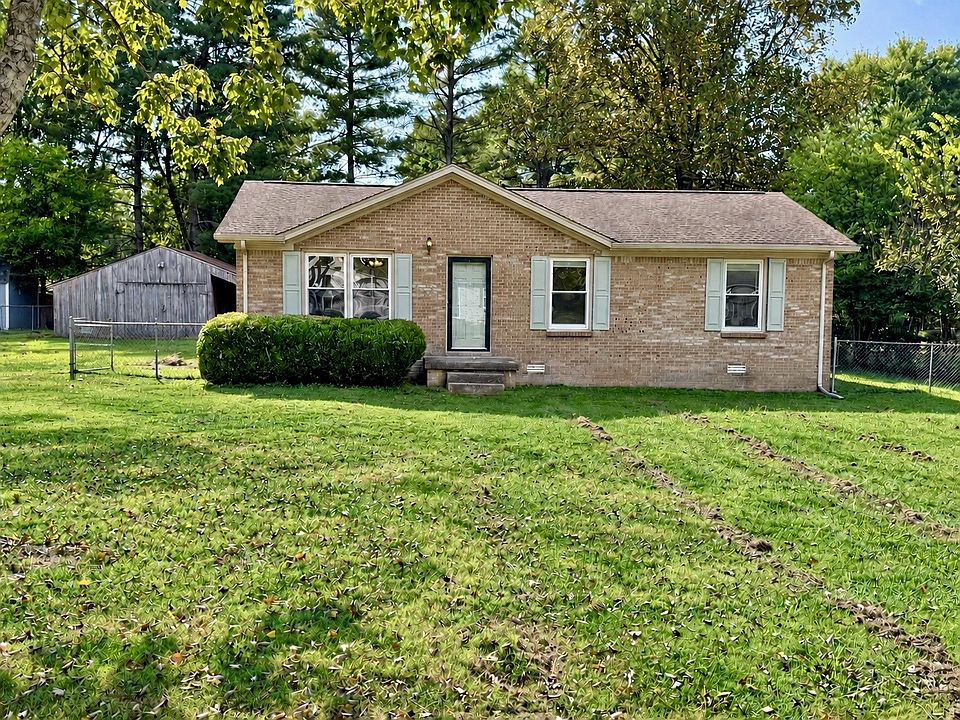 1st image of 817 Belle Dr
