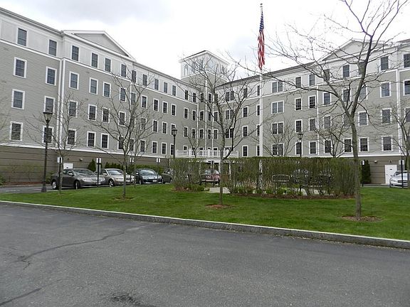 2nd image of 8 Crowninshield St Unit 204