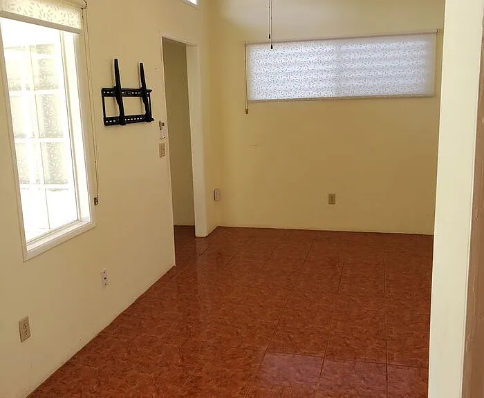4490 Pomona Ave — Photo 10