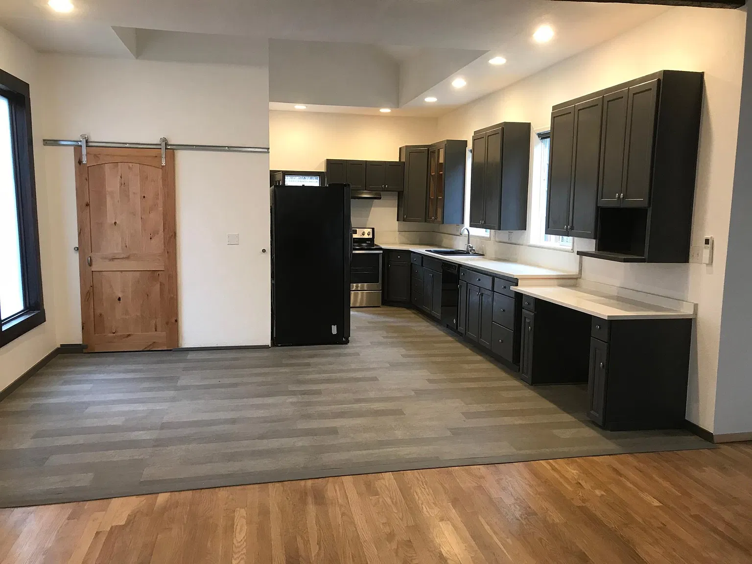 2125 NW Hoyt St — Photo 2