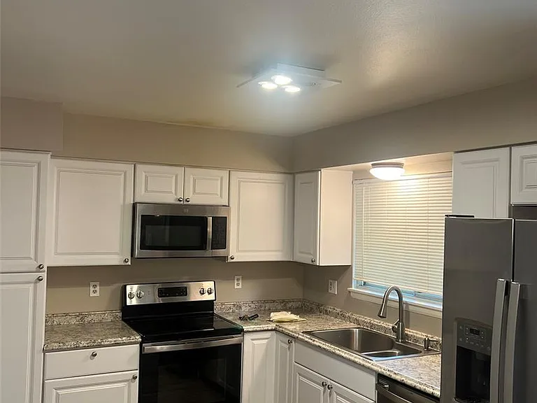 6932 E Appleton Cir — Photo 5
