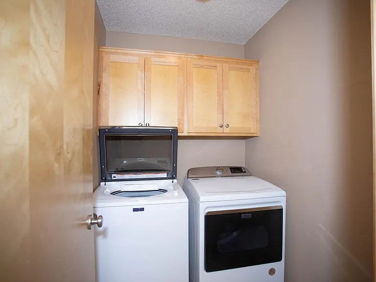 3175 Frontier Dr — Photo 21