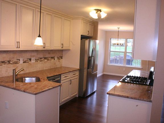 3rd image of 126 Rumford Way