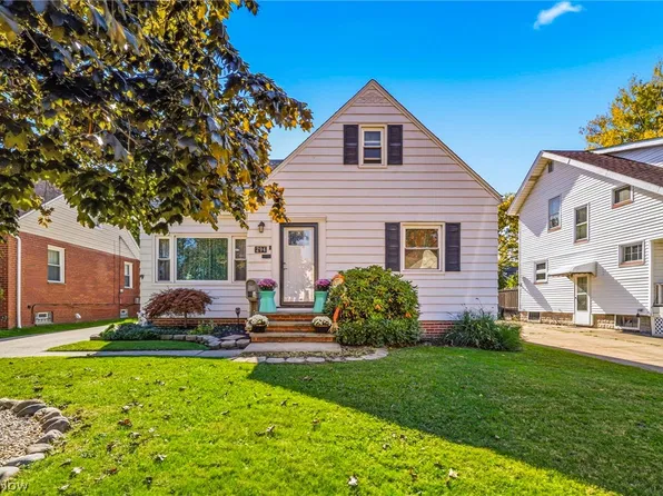 294 E 323rd St, Willowick, OH 44095