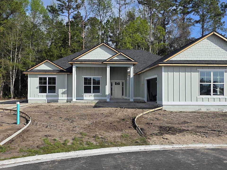 1st image of 188 Verano St