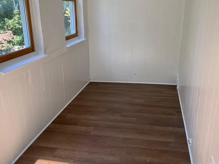 565 6th Ave — Photo 3