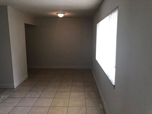 5th image of 218 Meadows Cir #218