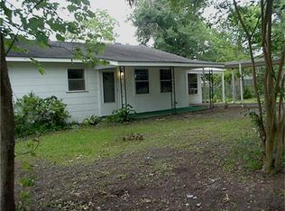 110 Heaton Ave, Huntsville, TX 77320