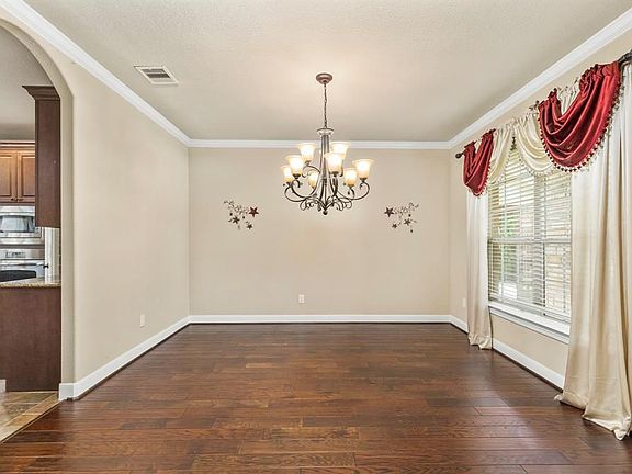 5th image of 27506 Clydehurst Grove Ct